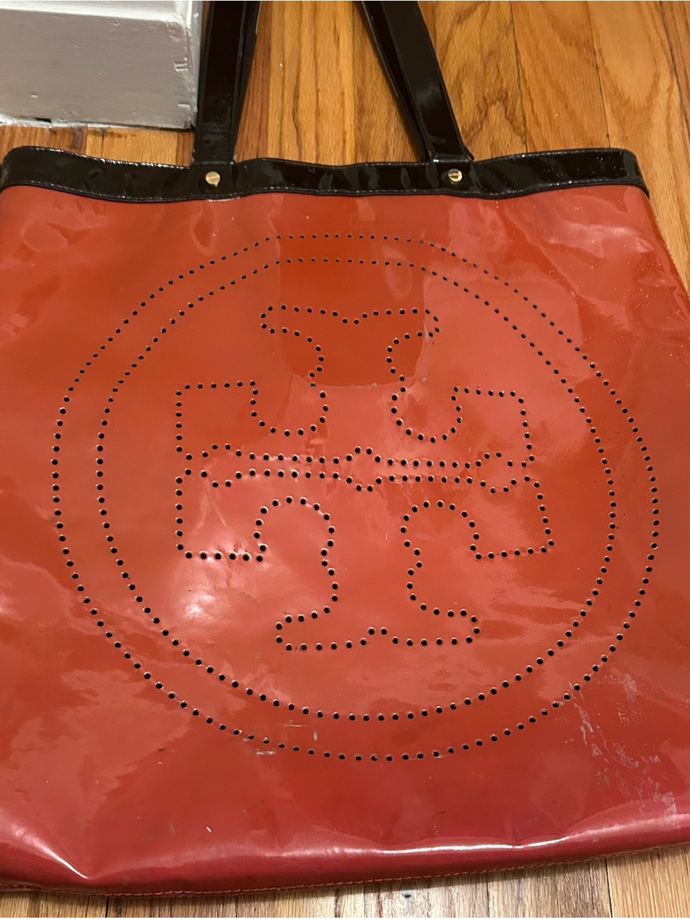 Tory Burch Blood Orange Patent Leather Logo Tote - Picture 5 of 7